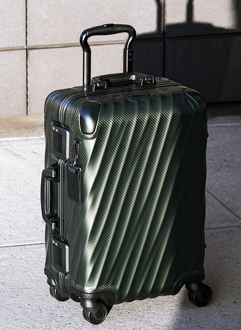 19 Degree Aluminum luggage