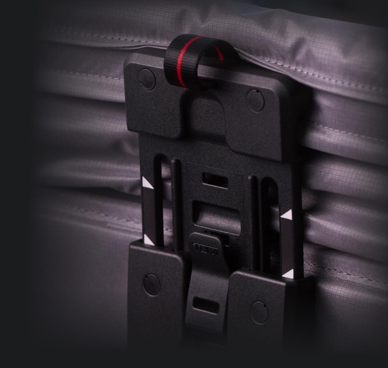 TUMI Lever Lock